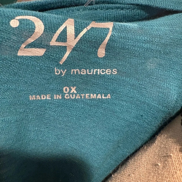 Maurices Green Relaxed Short Sleeve T-Shirt - Picture 4 of 7